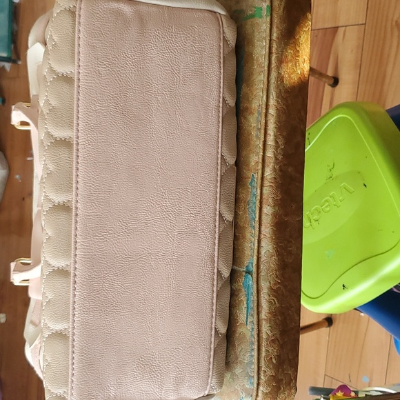 Betsey Johnson purse - Picture 3 of 3